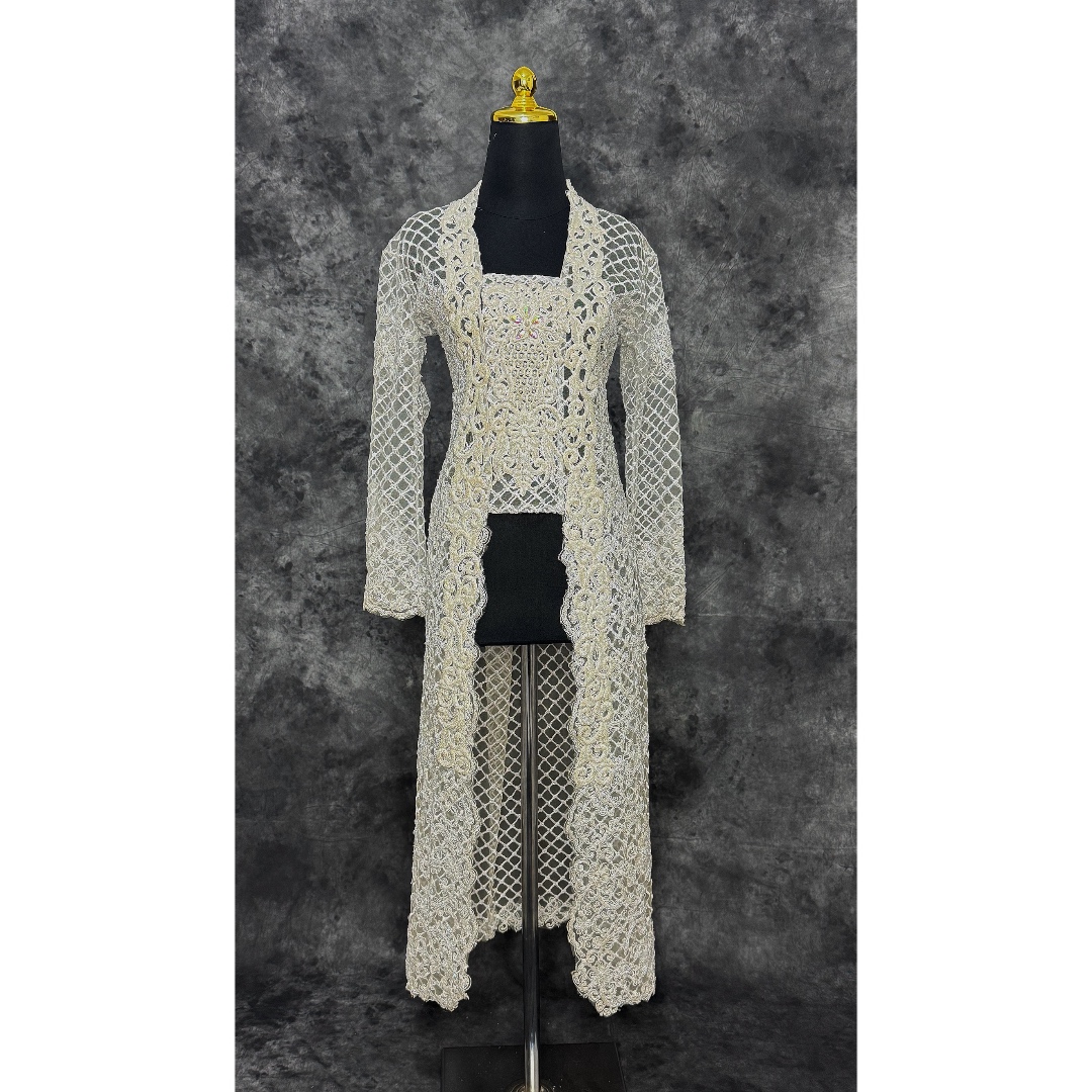 Kebaya Kutubaru Putih Adat (fit to XL)
