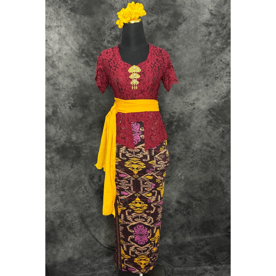 Kebaya Bali Maroon M (lengan pendek) set